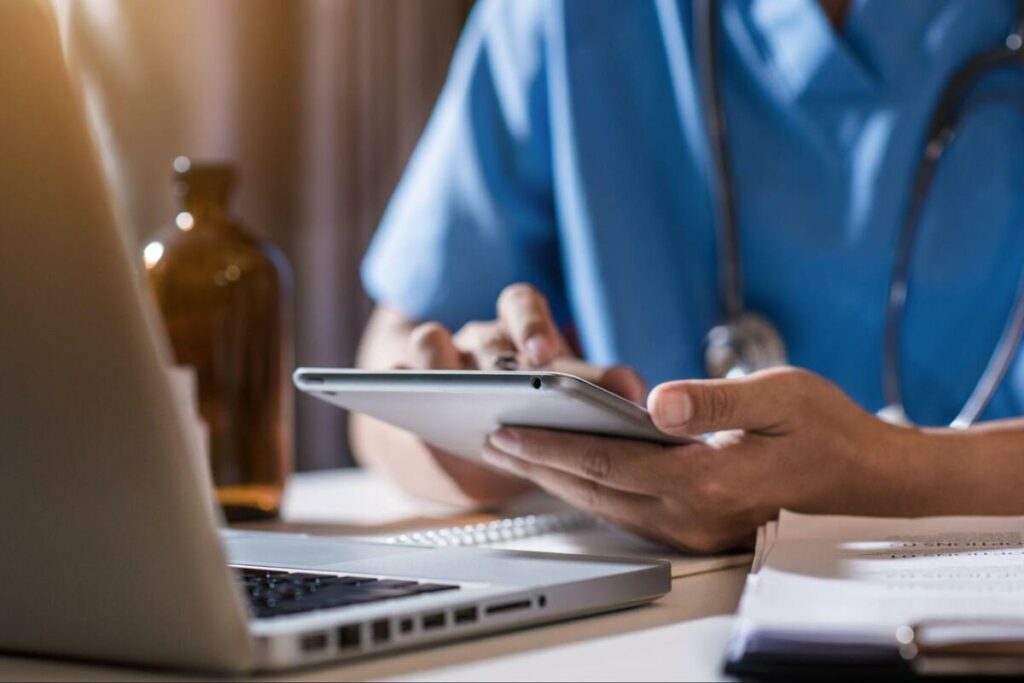 Por que ter um CRM para planos odontológicos e de saúde pode ajudar sua empresa neste momento?